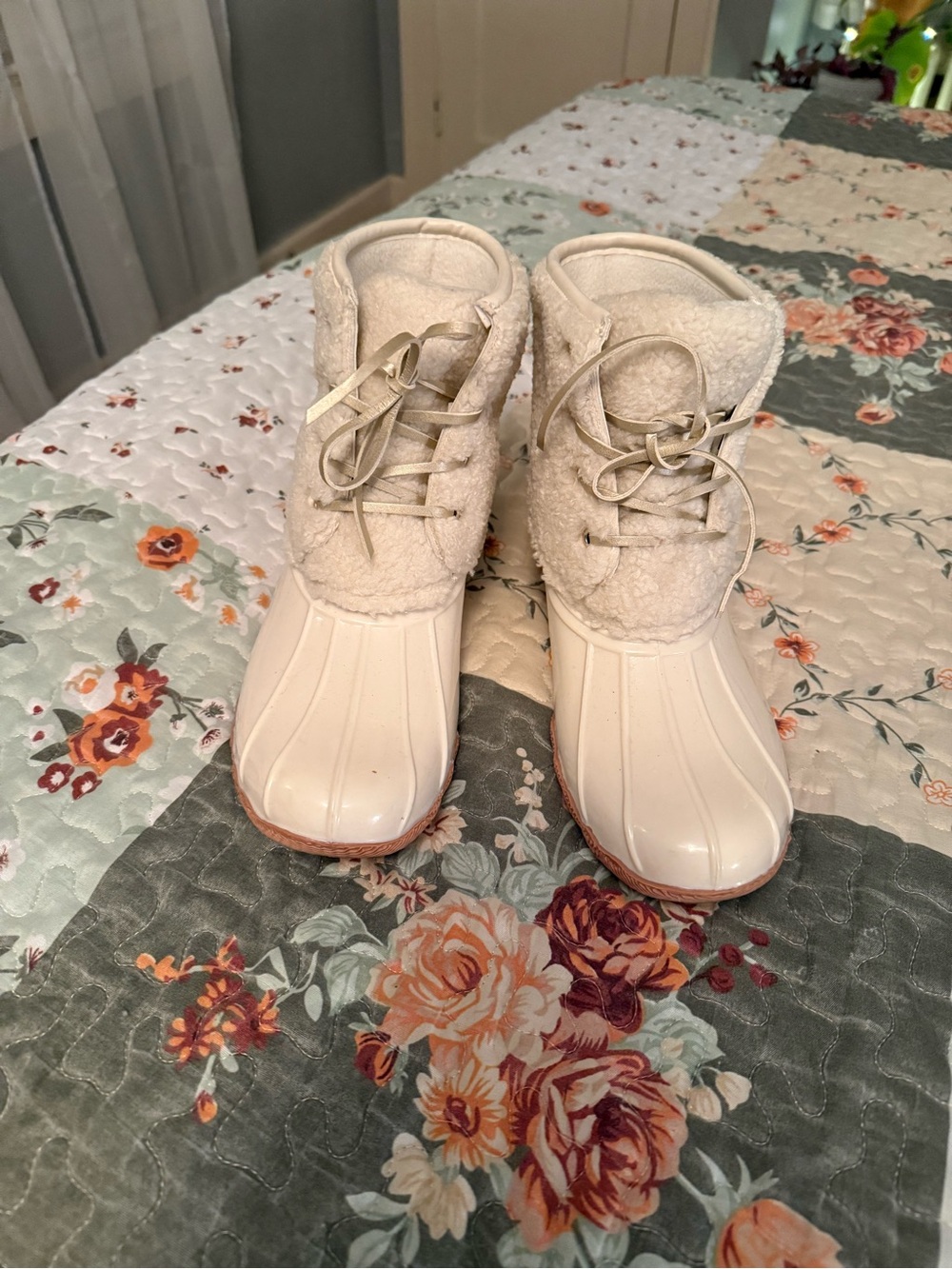 Women's Cream Sherpa Duck Boots